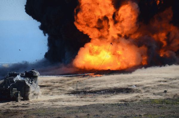 原文配圖：美日演練兩棲登陸奪島戰。